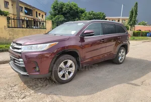 Toyota Highlander Limited 4x2 V6 (3.5L 6cyl 8A) 2017 Red