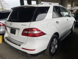 Mercedes-Benz M Class ML350 4MATIC 4dr SUV AWD (3.5L 6cyl 7A) 2015