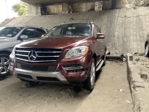 Mercedes-Benz M Class ML350 4MATIC 4dr SUV AWD (3.5L 6cyl 7A) 2014