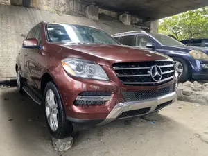 Mercedes-Benz M Class ML350 4MATIC 4dr SUV AWD (3.5L 6cyl 7A) 2014