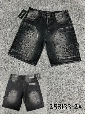 Short Jeans