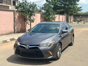 Toyota Camry 2016 Gray