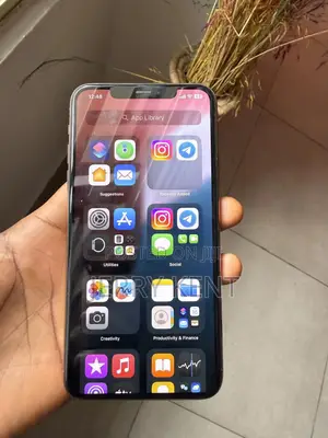 Apple iPhone 11 64 GB Gold