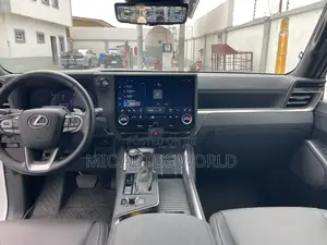 Lexus GX 2025 White