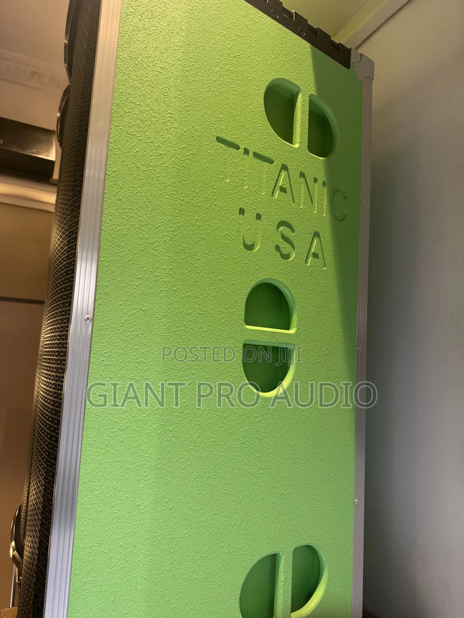 Titanic Full Range Speaker