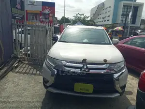Mitsubishi Outlander 2016 White