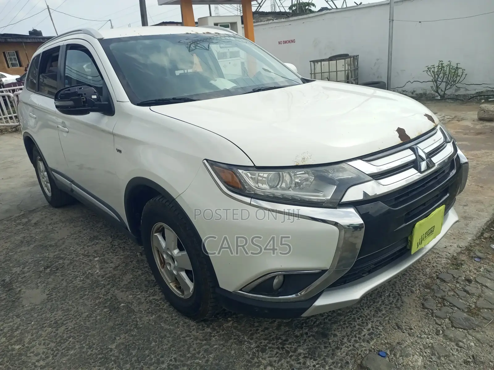 Mitsubishi Outlander 2016 White