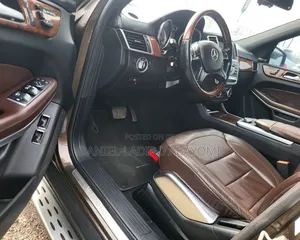 Mercedes-Benz GL-Class 2015 Brown