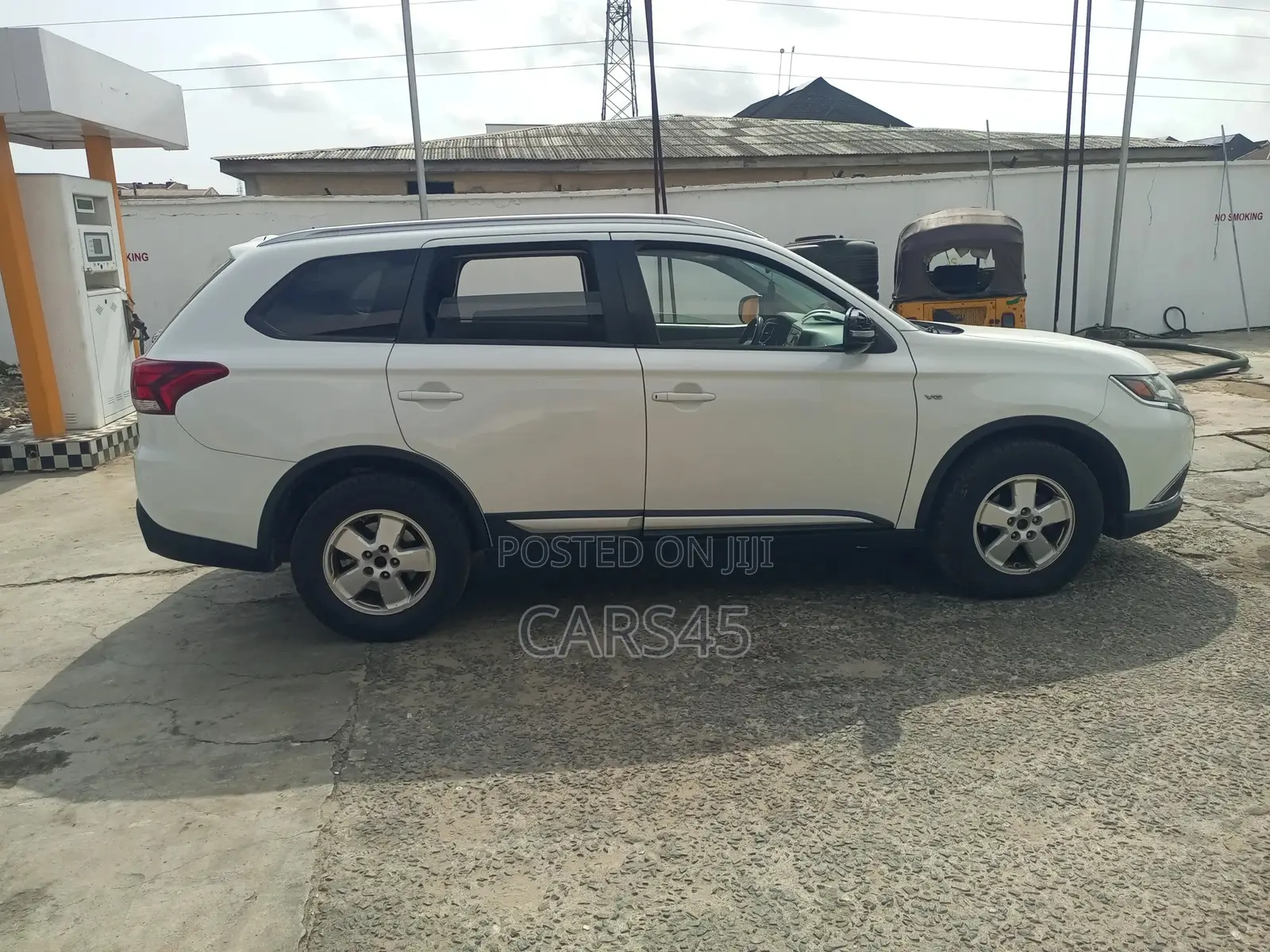 Mitsubishi Outlander 2016 White