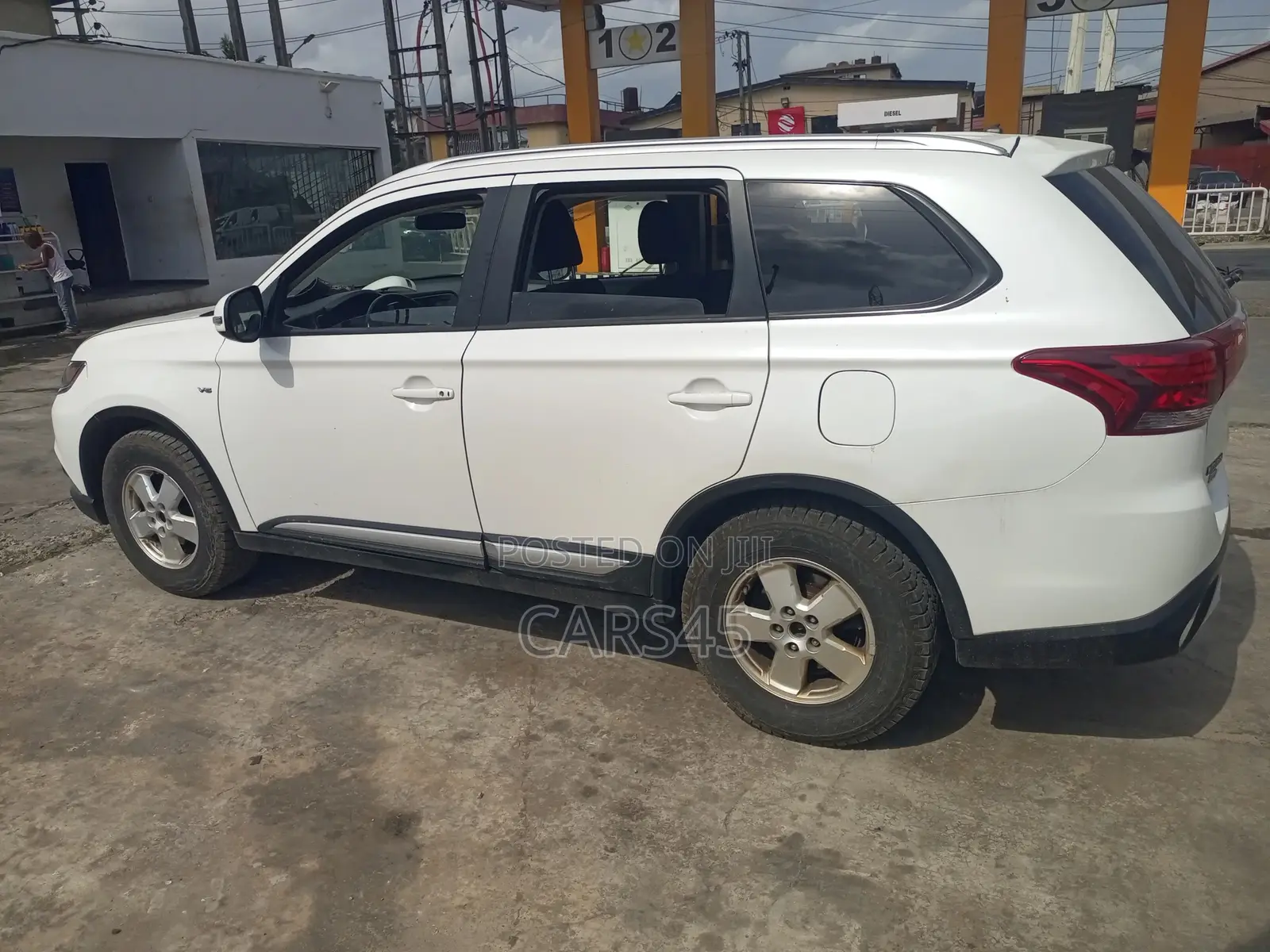 Mitsubishi Outlander 2016 White