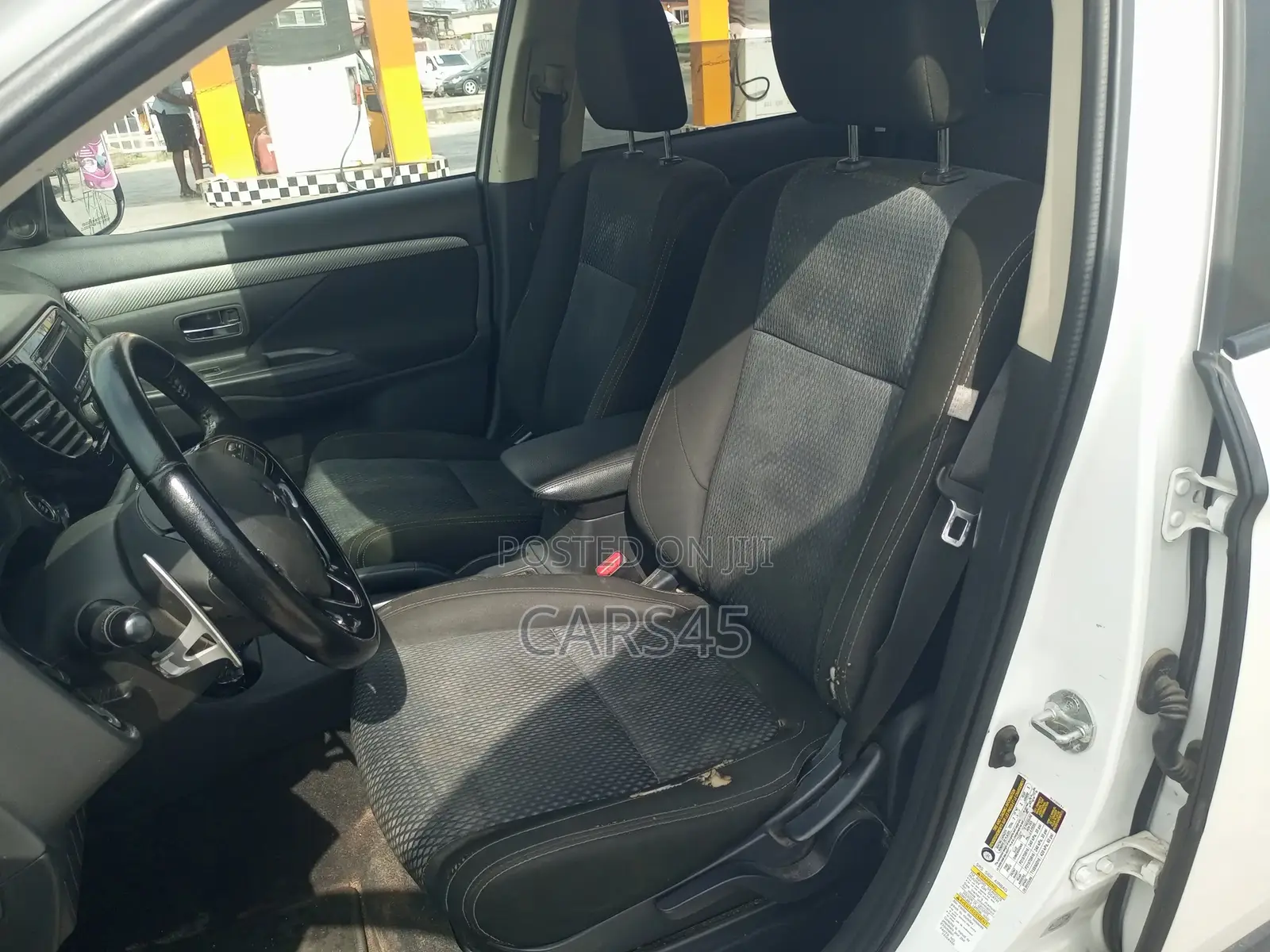 Mitsubishi Outlander 2016 White