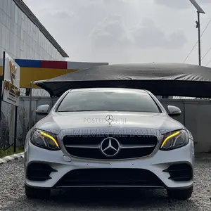 Mercedes-Benz E300 Base RWD Sedan (2.0L 4cyl 9A) 2017 White