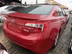 Toyota Camry SE 4dr Sedan (2.5L 4cyl 6A) 2013 Red