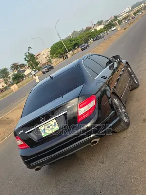 Mercedes-Benz C300 2010 Black