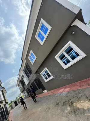 3bdrm Block of Flats in Evwodia Airport Road for rent