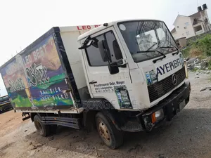 Mercedes 814 Truck for Sale