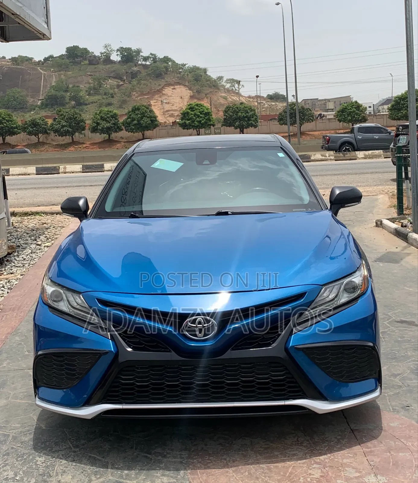 Toyota Camry 2019 Blue