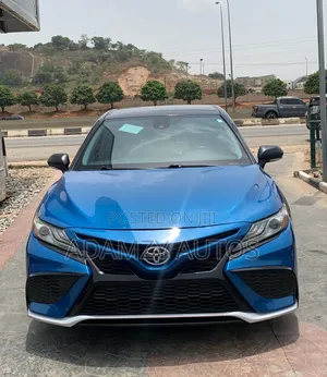 Toyota Camry 2019 Blue