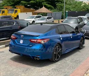 Toyota Camry 2019 Blue