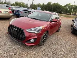 Hyundai Veloster Base 2016 Red