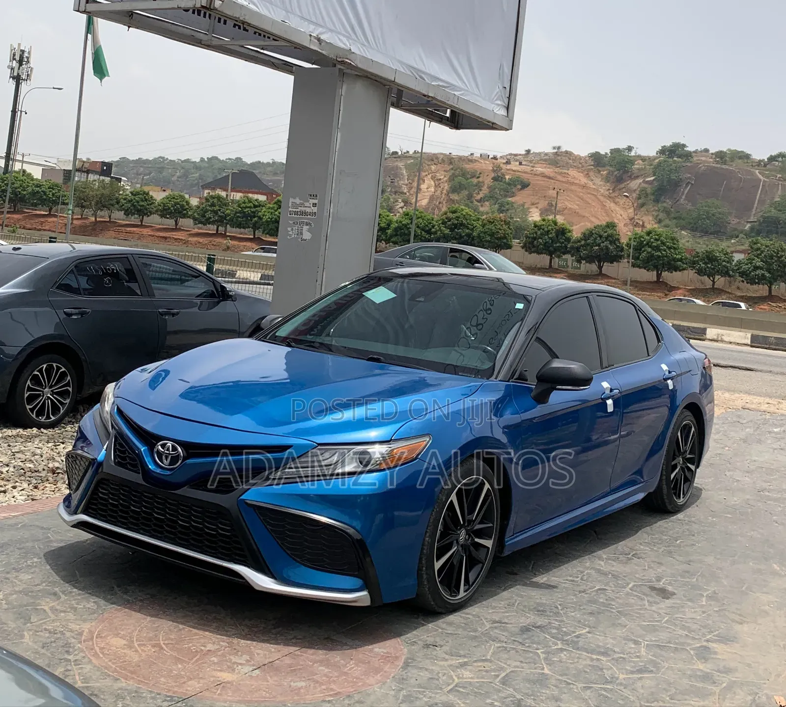 Toyota Camry 2019 Blue