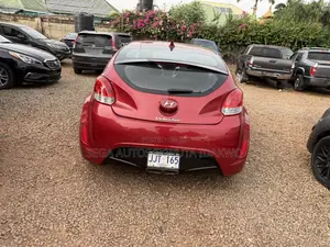 Hyundai Veloster Base 2016 Red