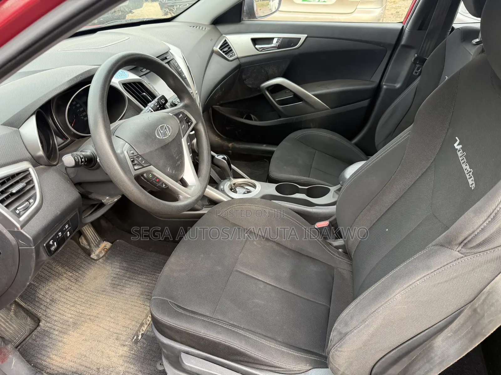 Hyundai Veloster Base 2016 Red