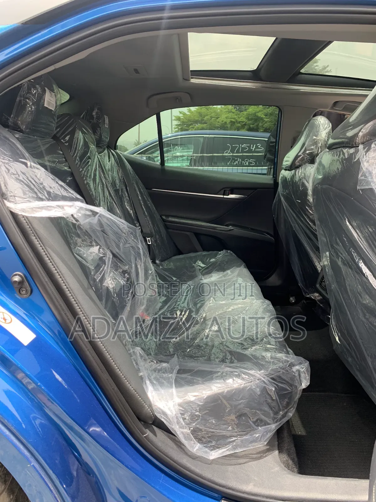 Toyota Camry 2019 Blue