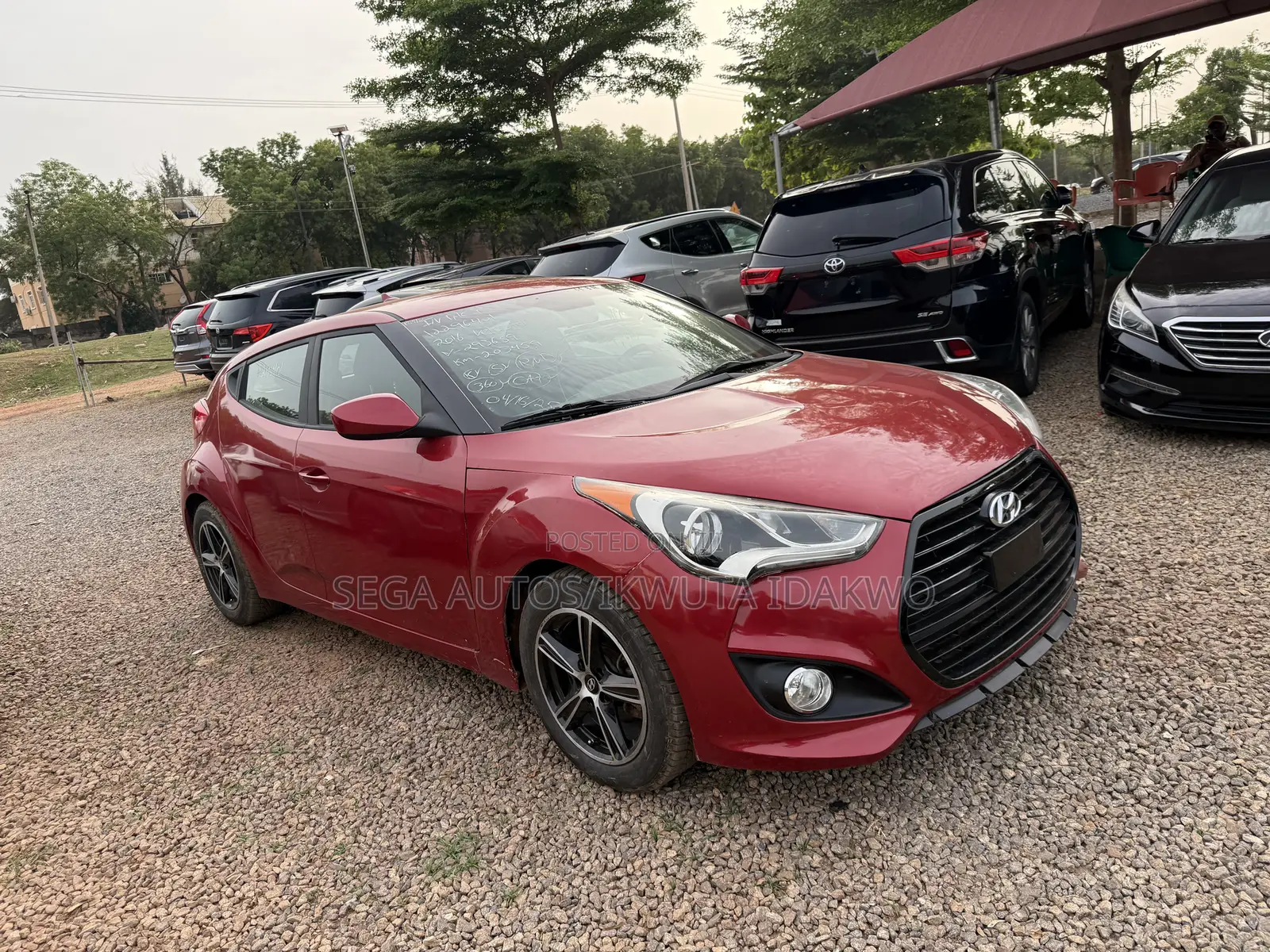 Hyundai Veloster Base 2016 Red