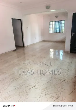 3bdrm Block of Flats in Badore for rent