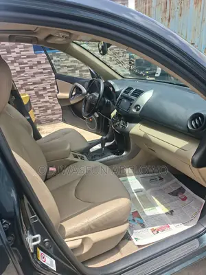 Toyota RAV4 3.5 Limited 2010 Green