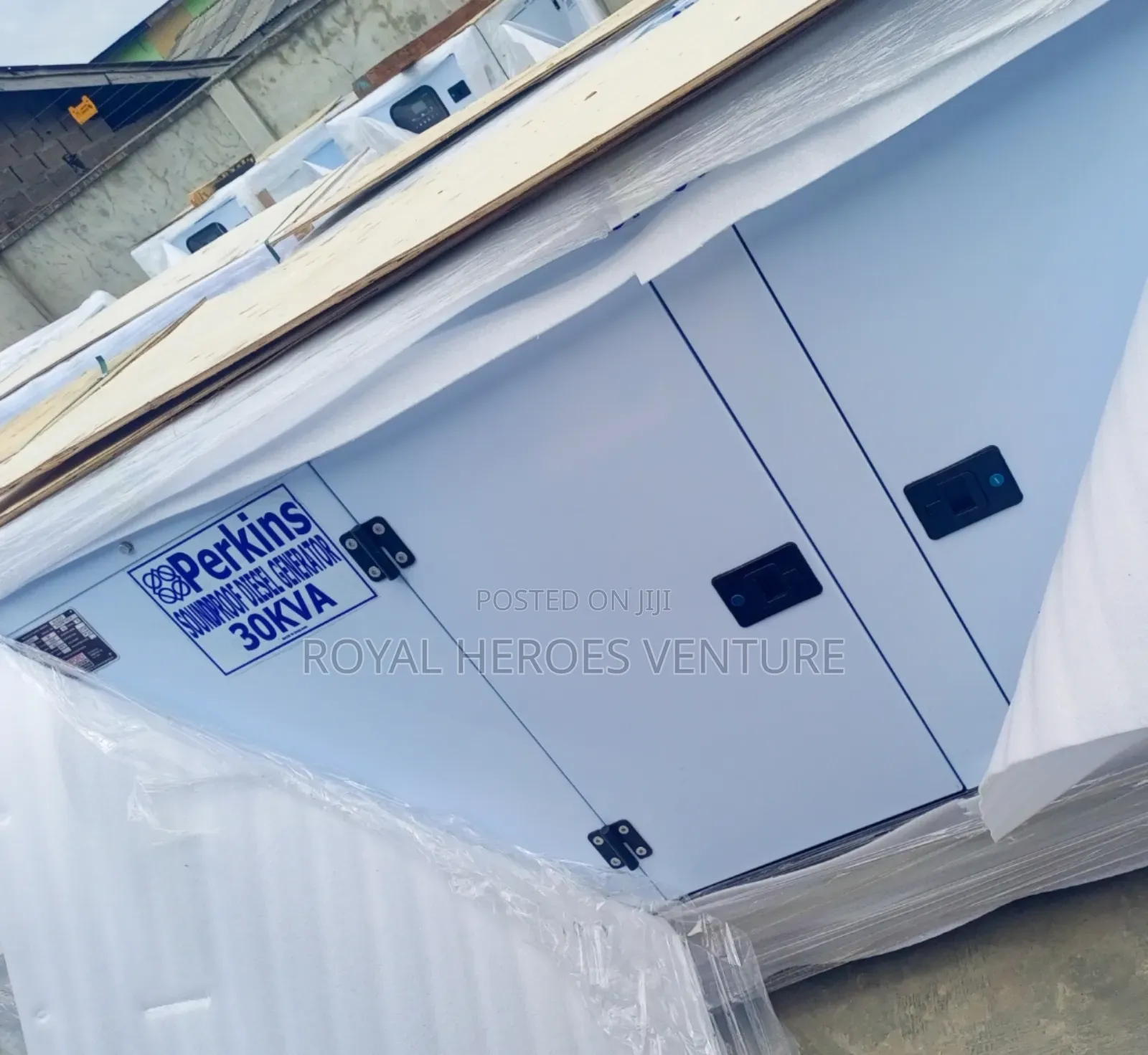 Uk 30kva Perkins Silent Generator