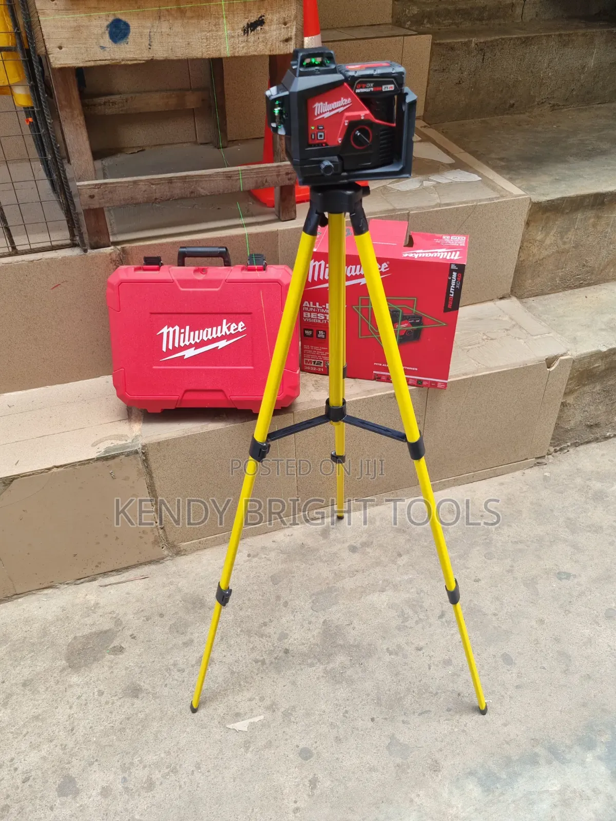 Milwaukee Laser Level 12 Lines (M12)