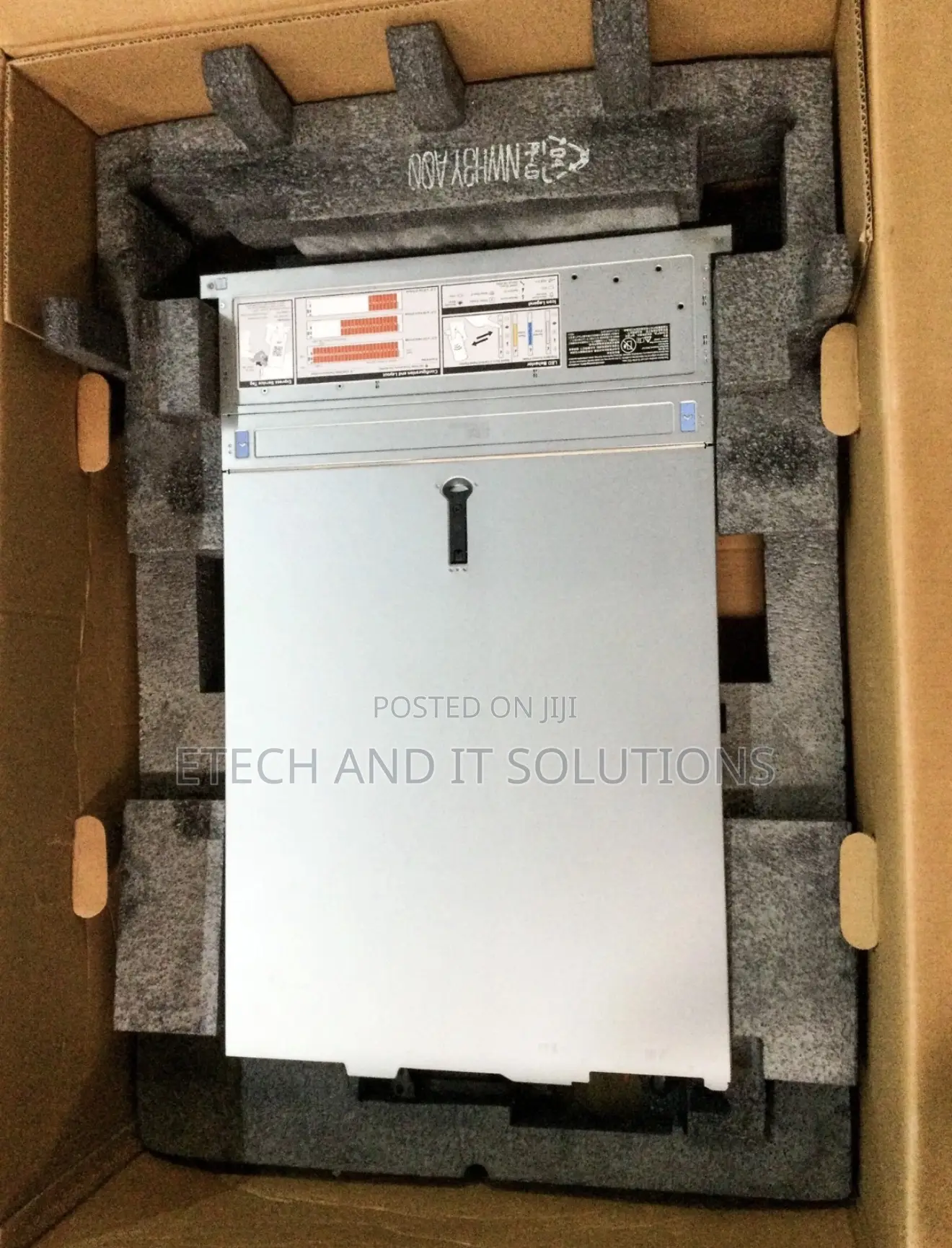 New Server Dell PowerEdge R740 32GB Intel Xeon HDD+SSD 1T