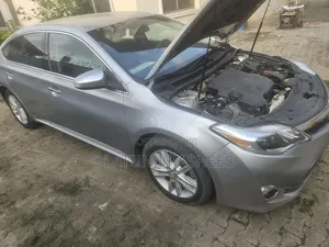 Toyota Avalon XLE FWDSedan (3.6L 6cyl 6A) 2016 Gray