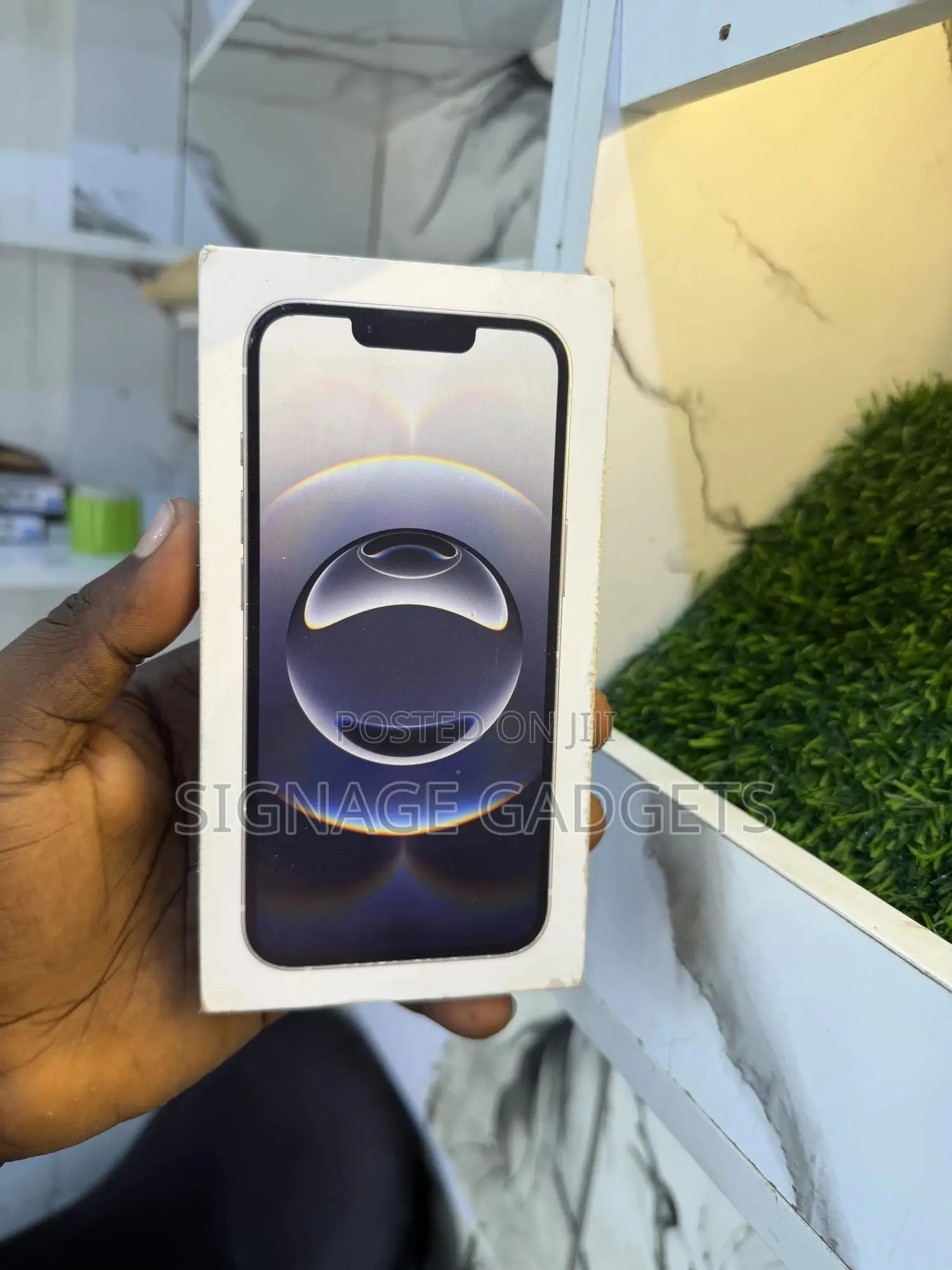New Apple iPhone 16e 128 GB White