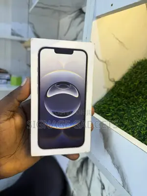 New Apple iPhone 16e 128 GB White
