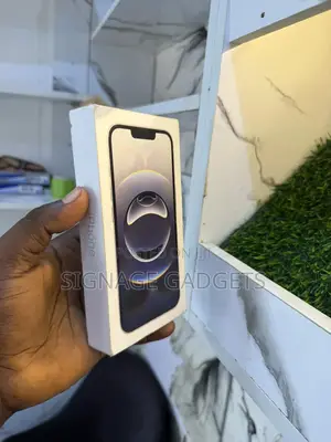 New Apple iPhone 16e 128 GB White