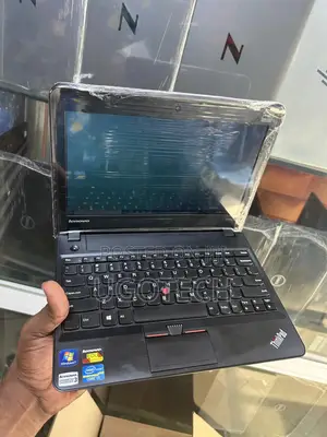 Laptop Lenovo ThinkPad X131e 4GB Intel Core i3 HDD 500GB