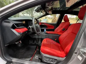 New Toyota Camry SE 2025 Gray