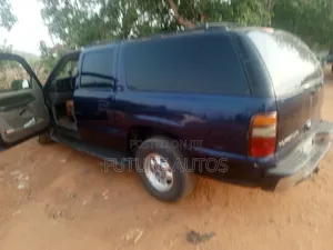 GMC Yukon 2004 Blue