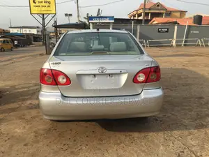 Toyota Corolla LE 2005 Silver