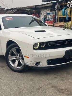 Dodge Challenger SRT 392 2016 Off white