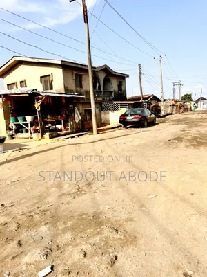 5bdrm House in In A Secure Location, Ketu-Alapere for sale