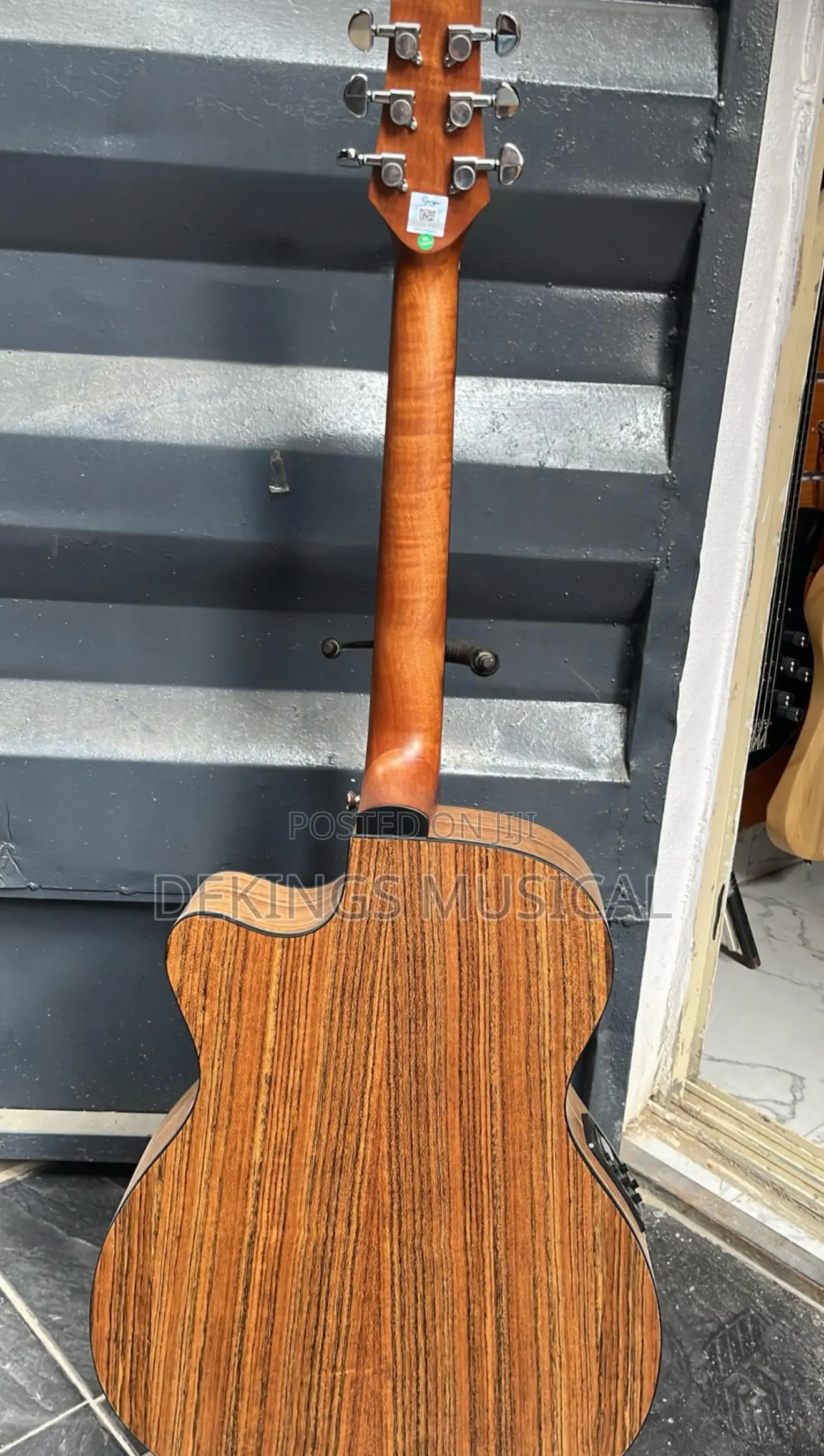 Smiger Lg09 Semi-Acoustic Guitar