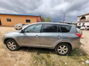 Toyota RAV4 Limited V6 2009 Gray