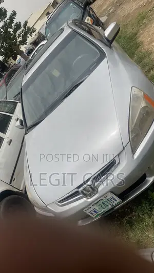 Honda Accord 2005 Silver