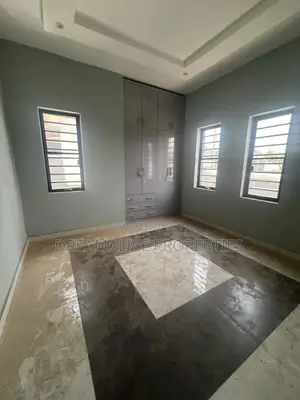 3bdrm Bungalow in Efab Queens, Karsana for rent