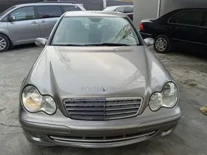 Mercedes-Benz C230 2005 Gold