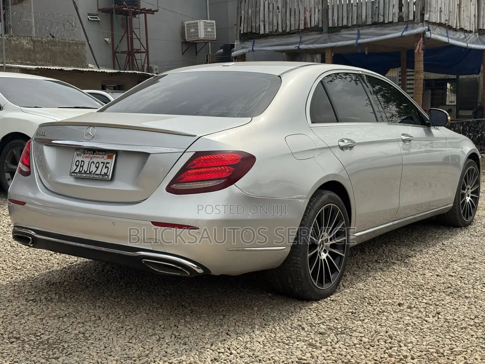 Mercedes-Benz E300 Base RWD Sedan (2.0L 4cyl 9A) 2017 Silver